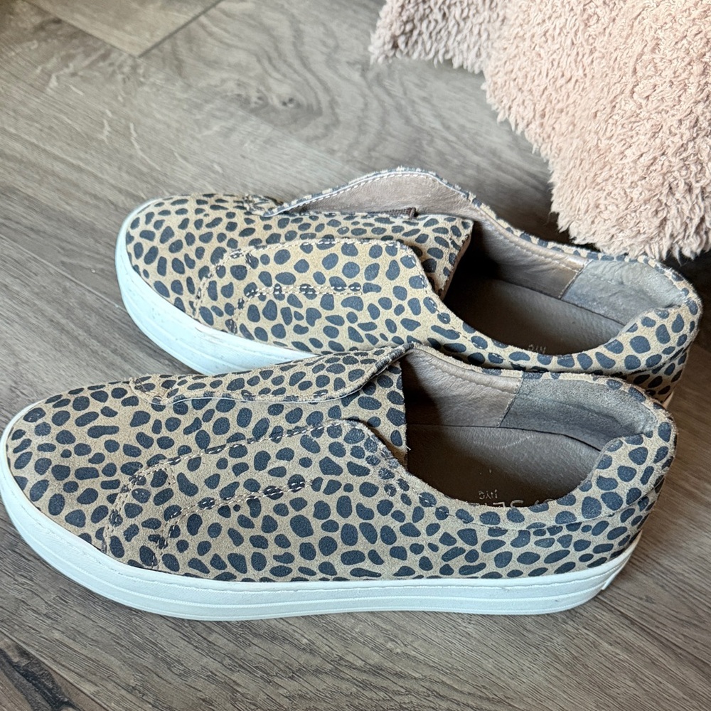 J Slides Leopard Print Slip-On Sneakers